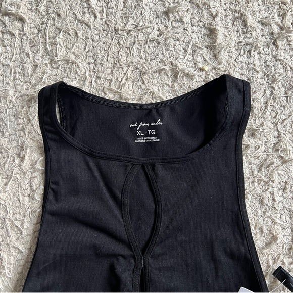 NWT out from under seamless bra top - Picture 2 of 3